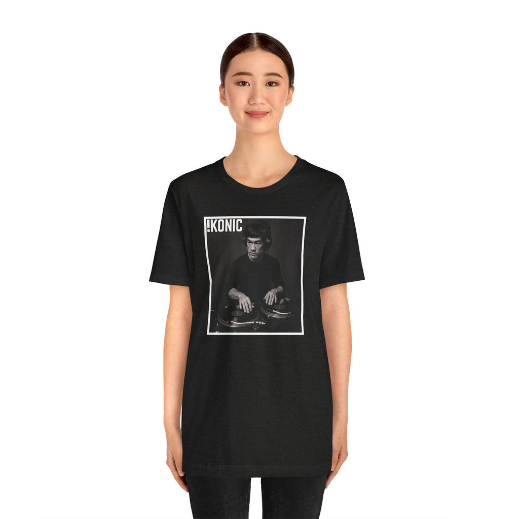 IKONIC Unisex Jersey Tee - Casual Graphic Top for Sports Fans, Everyday Wear, Gift for Him/Her, Street Style Fashion, Bruce The DJ