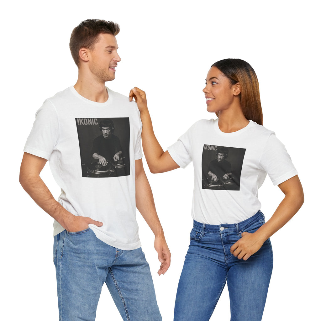 IKONIC Unisex Jersey Tee - Casual Graphic Top for Sports Fans, Everyday Wear, Gift for Him/Her, Street Style Fashion, Bruce The DJ