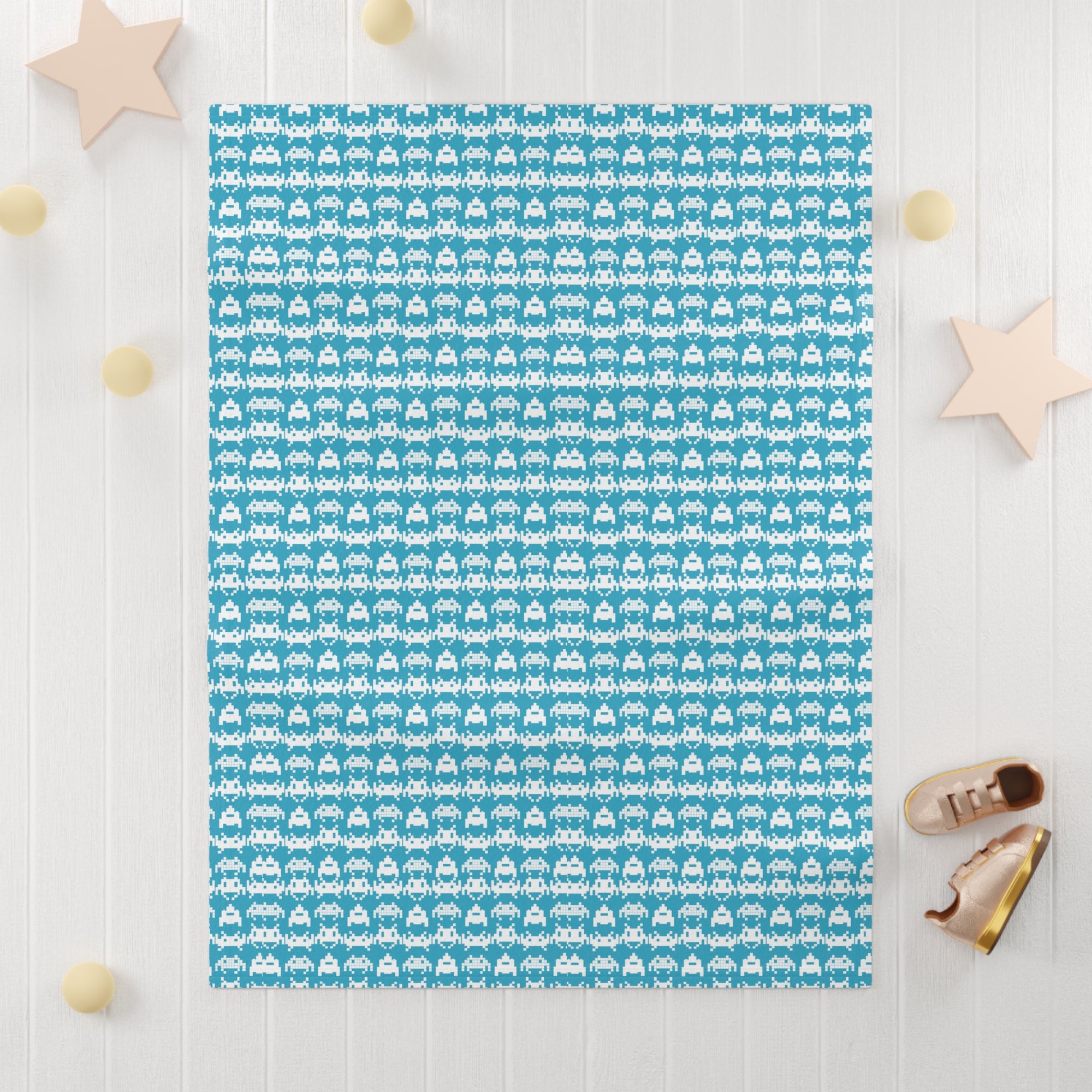 Pixel Art Alien Baby Blanket - Soft Fleece for Cozy Adventures